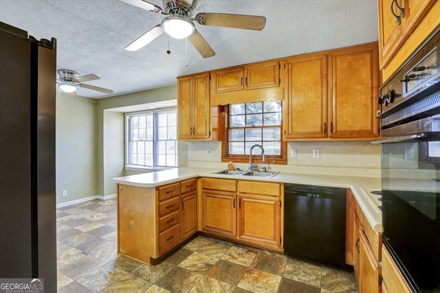 1266 Hickory Drive SW, Lilburn, GA 30047