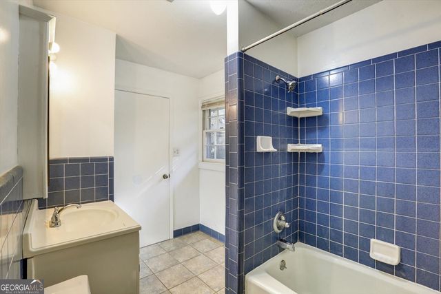 1266 Hickory Drive SW, Lilburn, GA 30047