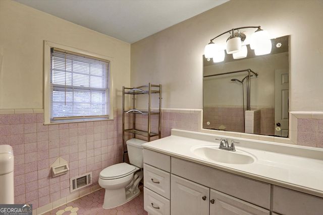 1266 Hickory Drive SW, Lilburn, GA 30047