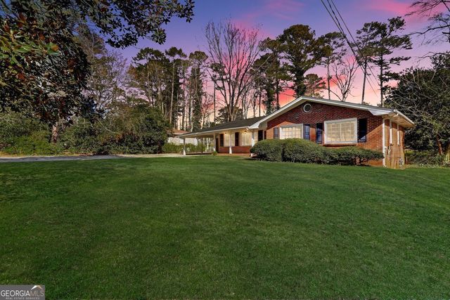 1266 Hickory Drive SW, Lilburn, GA 30047