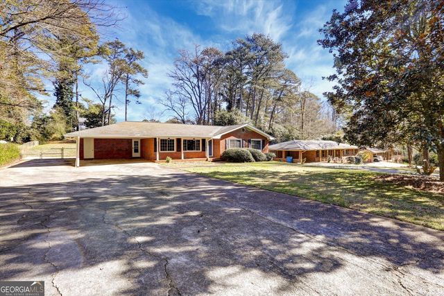 1266 Hickory Drive SW, Lilburn, GA 30047