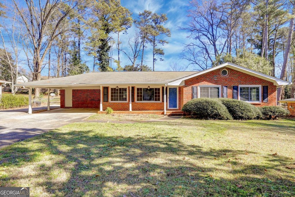 1266 Hickory Drive SW, Lilburn, GA 30047