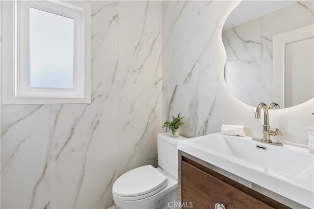2541 Point Del Mar, Corona Del Mar, CA 92625