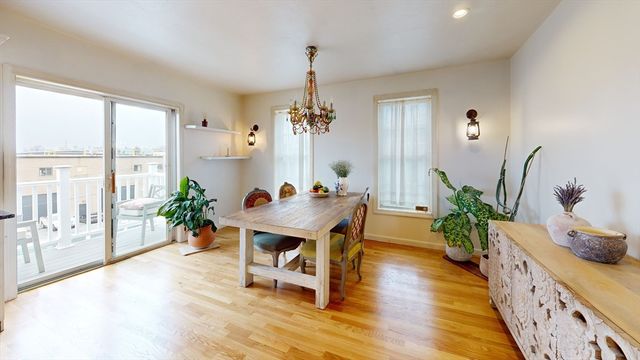 10 Saco St 6, Boston, MA 02122