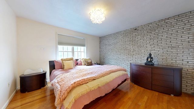 10 Saco St 6, Boston, MA 02122