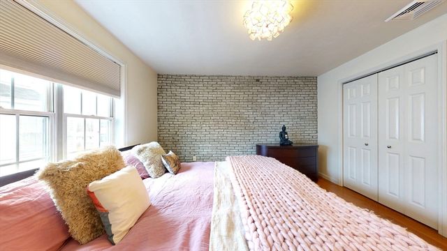 10 Saco St 6, Boston, MA 02122