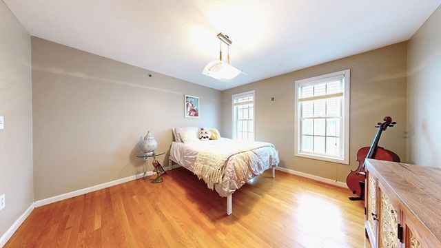 10 Saco St 6, Boston, MA 02122