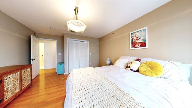 10 Saco St 6, Boston, MA 02122