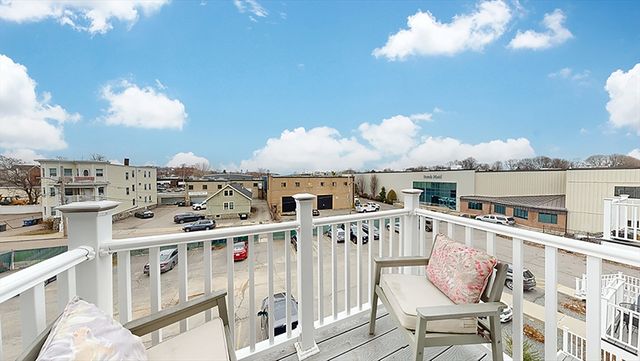 10 Saco St 6, Boston, MA 02122