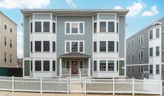 10 Saco St 6, Boston, MA 02122