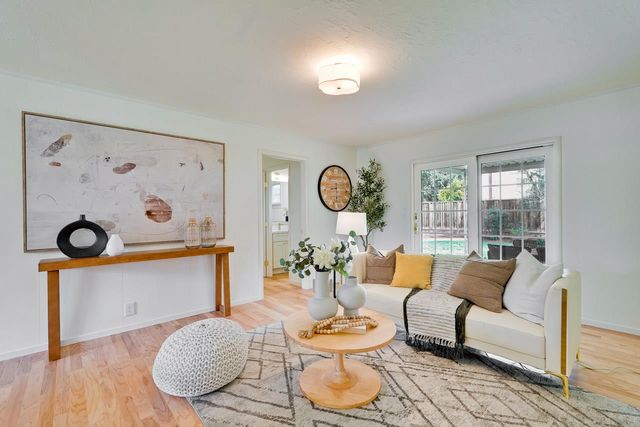 1624 Newcastle Drive, Los Altos, CA 94024