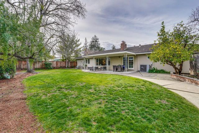 1624 Newcastle Drive, Los Altos, CA 94024