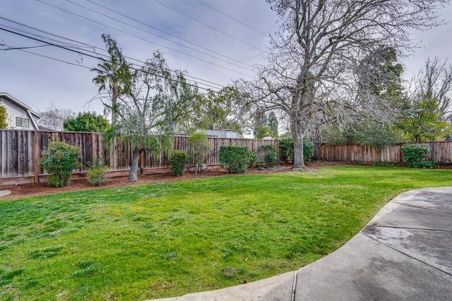 1624 Newcastle Drive, Los Altos, CA 94024