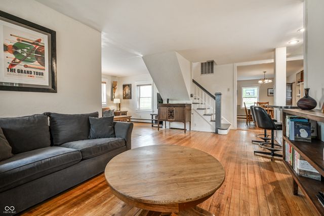 8002 Rawles Avenue, Indianapolis, IN 46219