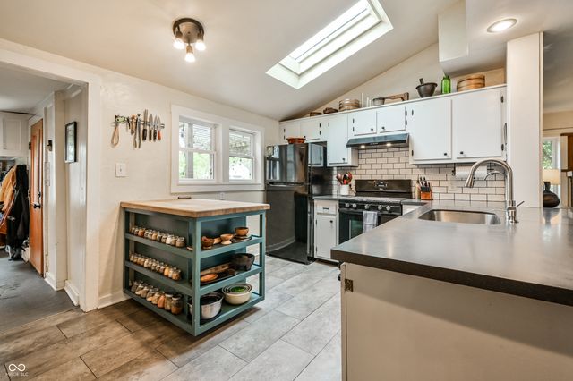 8002 Rawles Avenue, Indianapolis, IN 46219