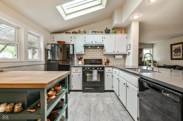 8002 Rawles Avenue, Indianapolis, IN 46219