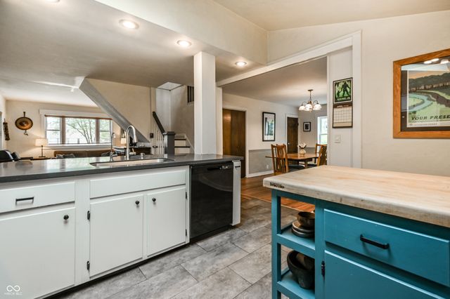 8002 Rawles Avenue, Indianapolis, IN 46219
