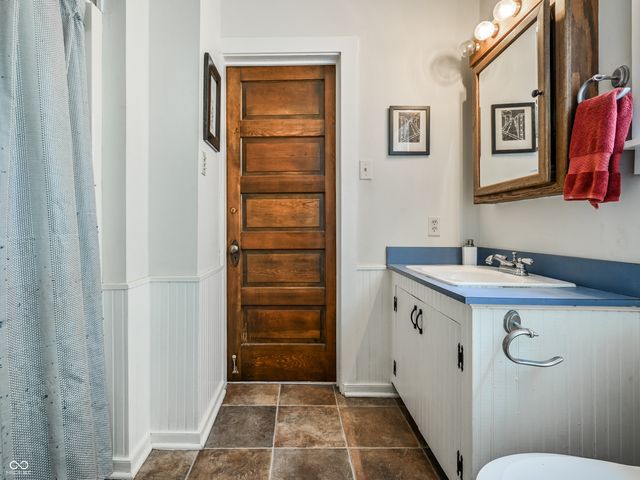 8002 Rawles Avenue, Indianapolis, IN 46219