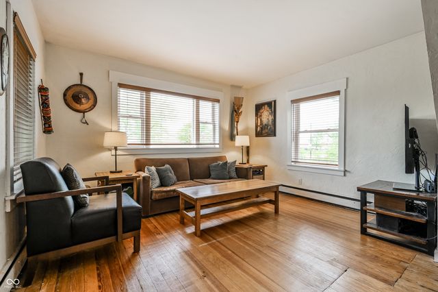 8002 Rawles Avenue, Indianapolis, IN 46219