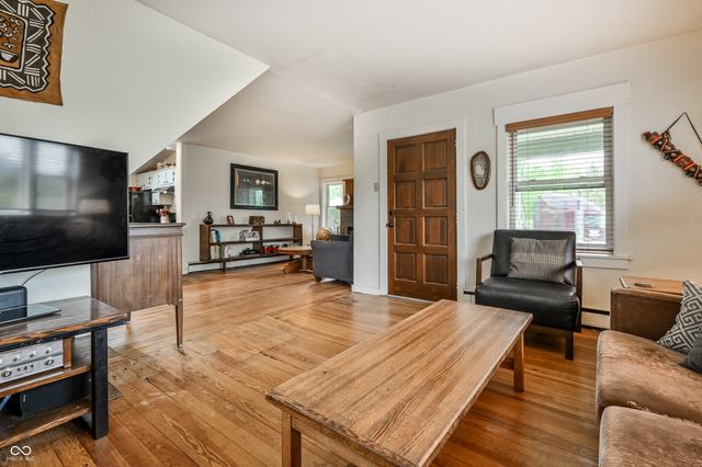8002 Rawles Avenue, Indianapolis, IN 46219