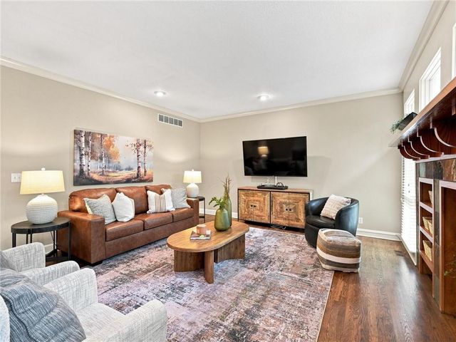 5415 W 161st Terrace, Overland Park, KS 66085