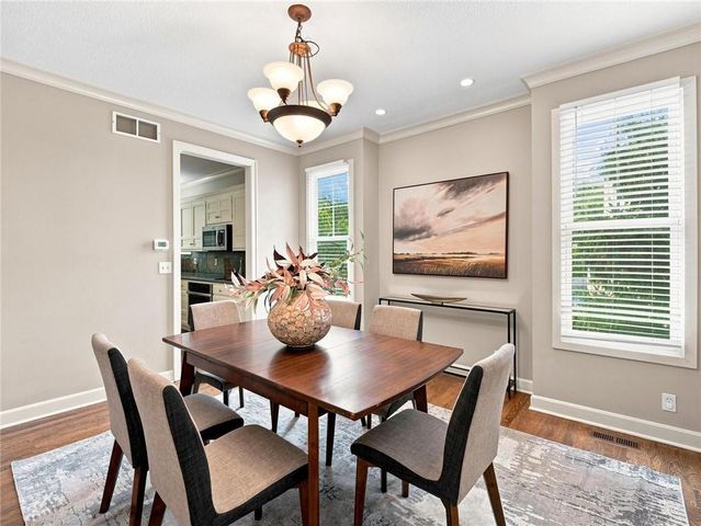 5415 W 161st Terrace, Overland Park, KS 66085