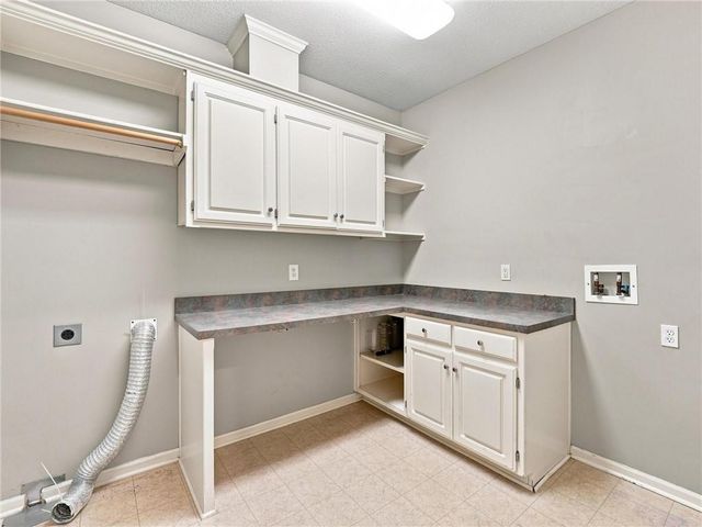 5415 W 161st Terrace, Overland Park, KS 66085
