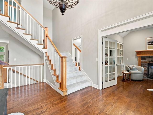 5415 W 161st Terrace, Overland Park, KS 66085