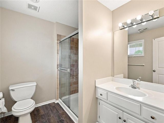 5415 W 161st Terrace, Overland Park, KS 66085