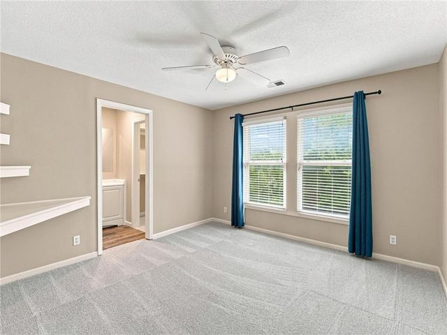 5415 W 161st Terrace, Overland Park, KS 66085