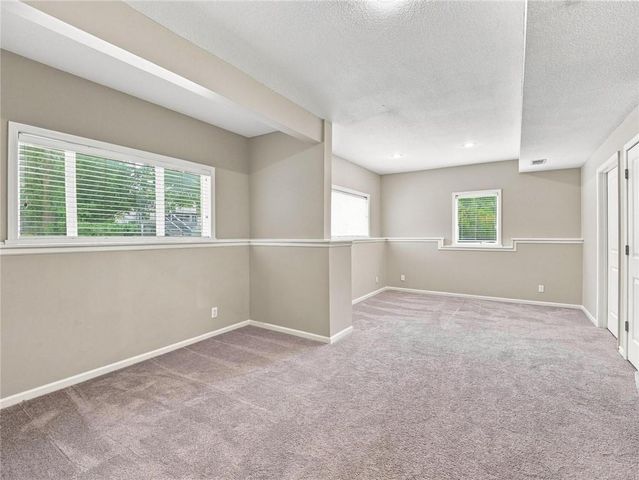 5415 W 161st Terrace, Overland Park, KS 66085