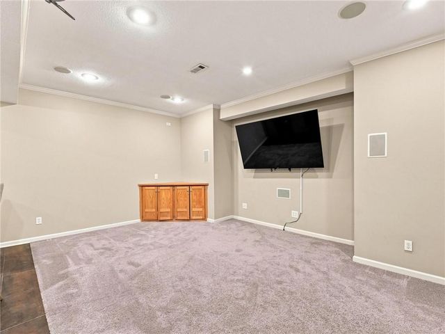 5415 W 161st Terrace, Overland Park, KS 66085