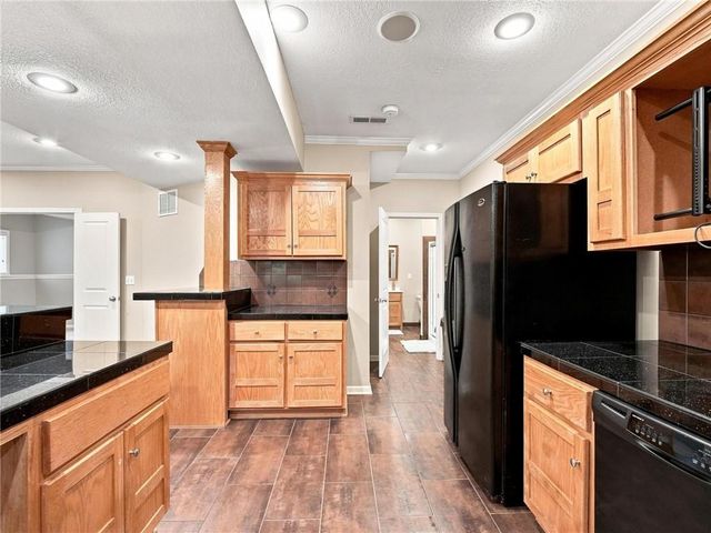 5415 W 161st Terrace, Overland Park, KS 66085