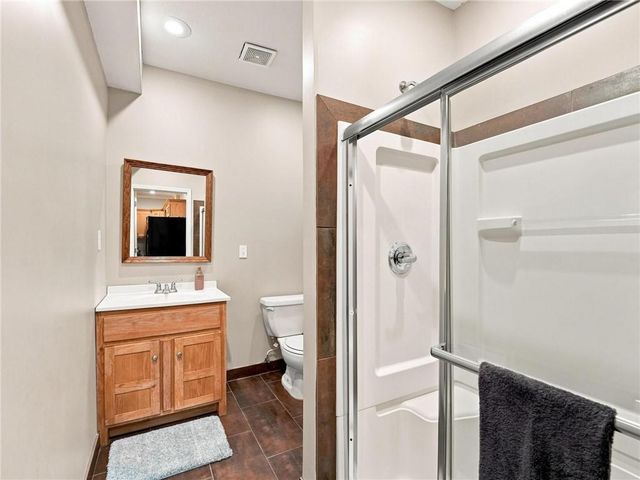 5415 W 161st Terrace, Overland Park, KS 66085