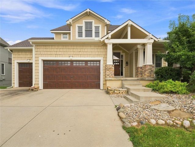 5415 W 161st Terrace, Overland Park, KS 66085