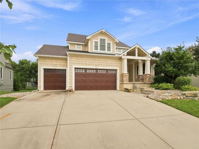 5415 W 161st Terrace, Overland Park, KS 66085