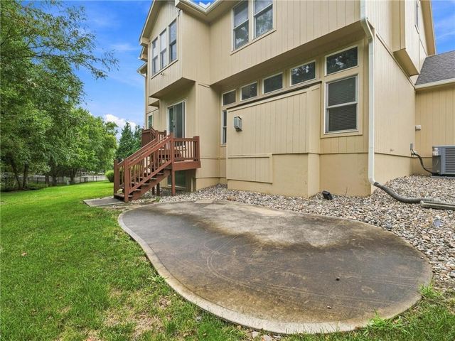 5415 W 161st Terrace, Overland Park, KS 66085