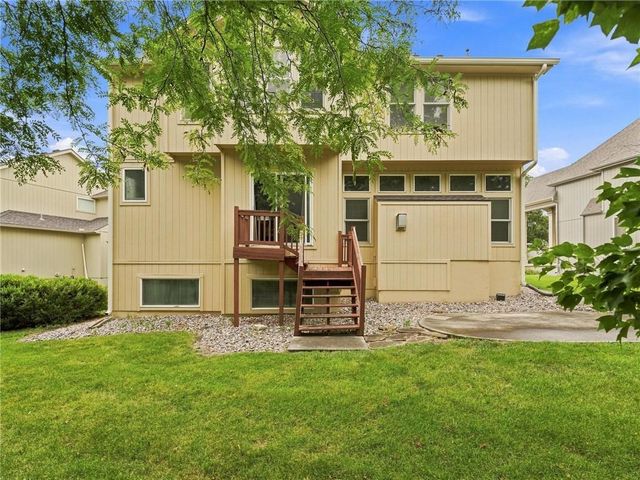 5415 W 161st Terrace, Overland Park, KS 66085
