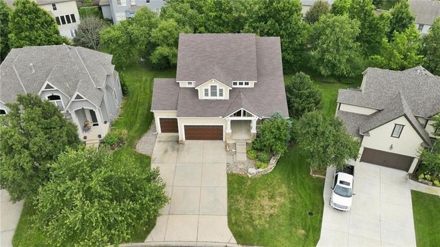 5415 W 161st Terrace, Overland Park, KS 66085