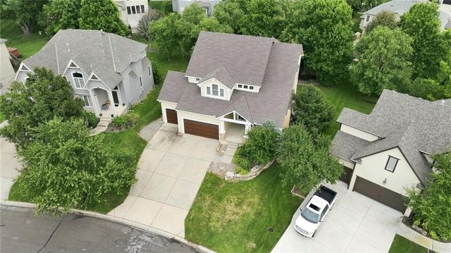 5415 W 161st Terrace, Overland Park, KS 66085