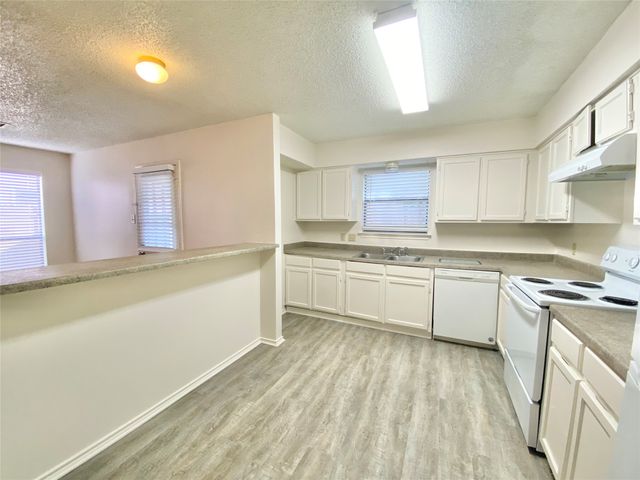2632 Pinta Circle, Grand Prairie, TX 75052
