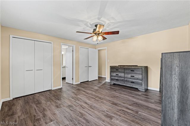 7879 Cresthill Drive, Seven Hills, OH 44131