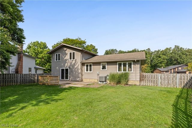 7879 Cresthill Drive, Seven Hills, OH 44131