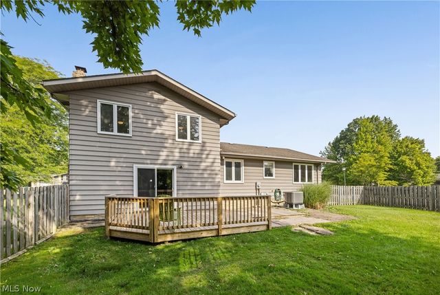 7879 Cresthill Drive, Seven Hills, OH 44131