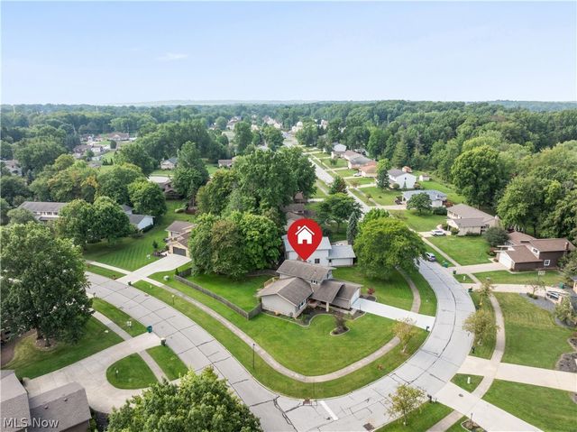 7879 Cresthill Drive, Seven Hills, OH 44131
