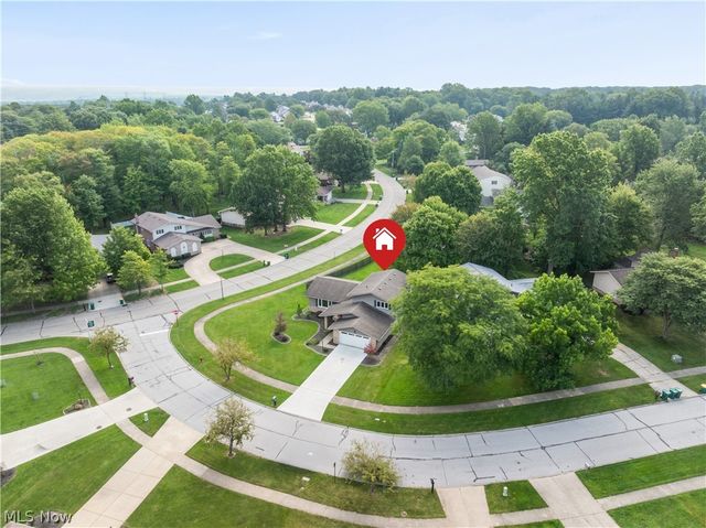7879 Cresthill Drive, Seven Hills, OH 44131