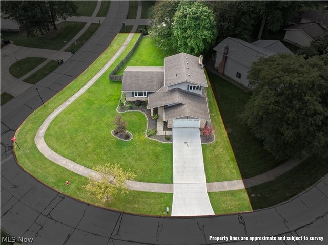 7879 Cresthill Drive, Seven Hills, OH 44131