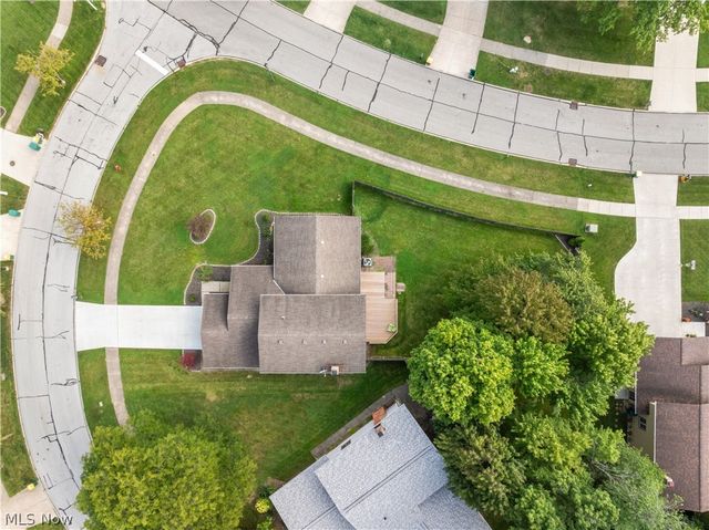 7879 Cresthill Drive, Seven Hills, OH 44131