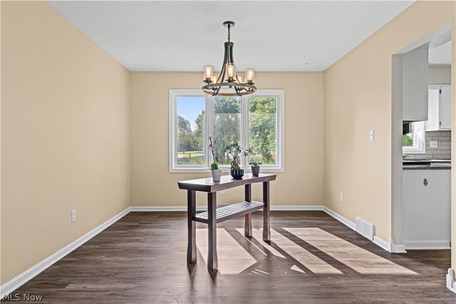 7879 Cresthill Drive, Seven Hills, OH 44131