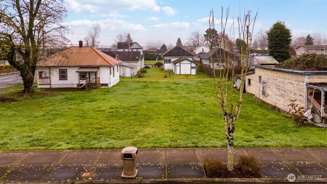 421 Davidson Avenue, Woodland, WA 98674